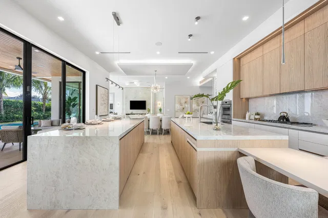 Royal Palm Yacht and Country Club Residence photo 19