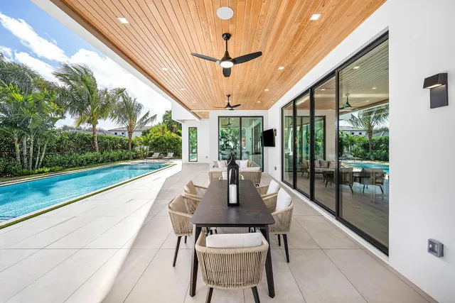 Royal Palm Yacht and Country Club Residence photo 27