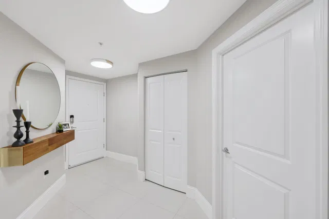 The Astor Unit 411 photo 6