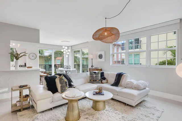 The Astor Unit 411 photo 9