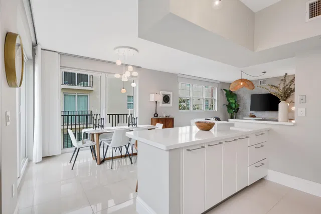The Astor Unit 411 photo 21