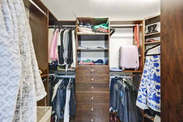 The Astor Unit 411 photo 25