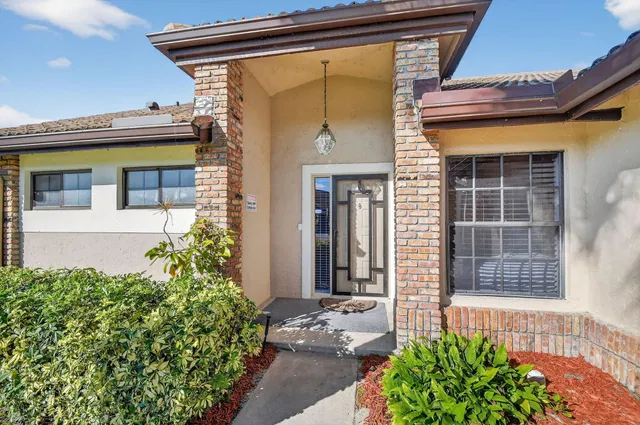  Residence photo 4