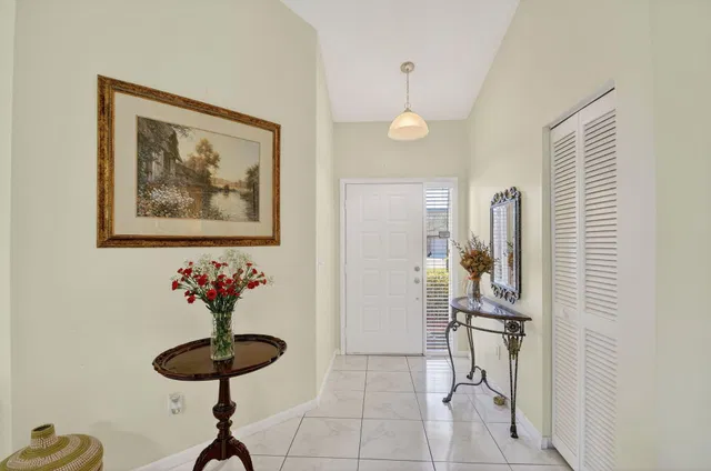  Residence photo 5