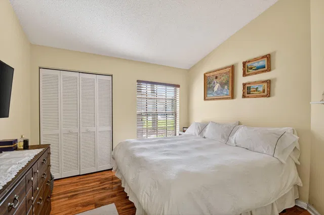  Residence photo 35