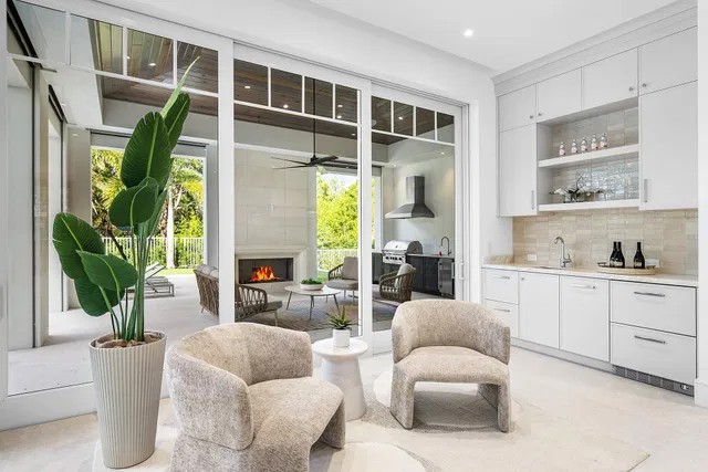 Palm Trail Delray Beach Residence photo 15