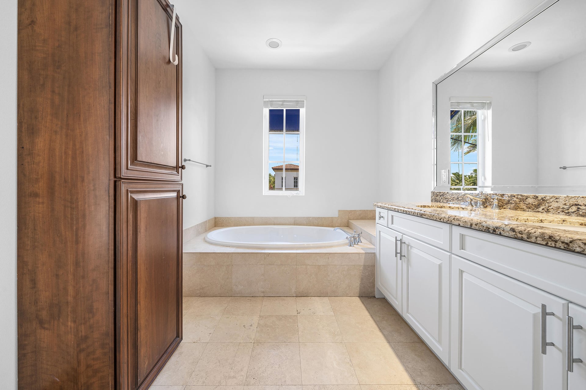  Residence photo 44