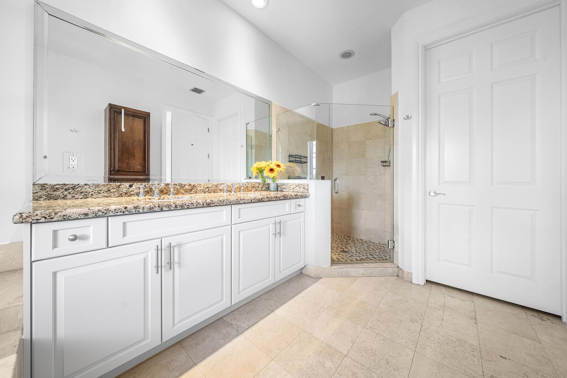  Residence photo 45