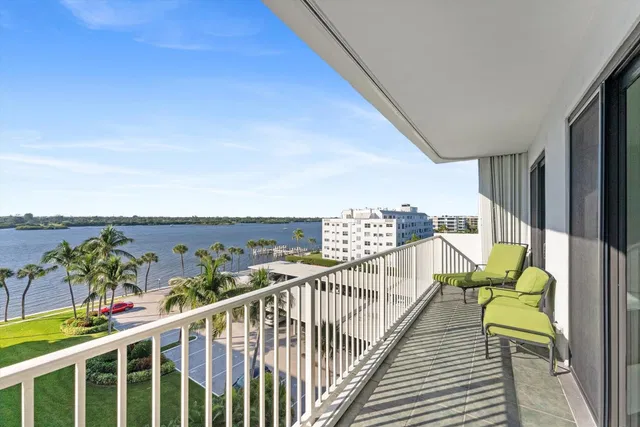 2860 S Ocean Palm Beach Unit 601 photo 5