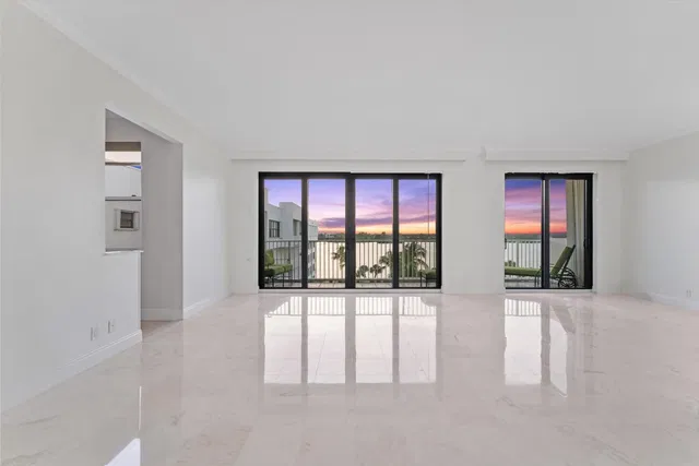 2860 S Ocean Palm Beach Unit 601 photo 6