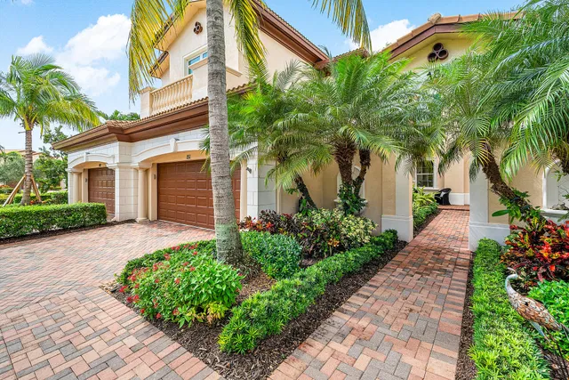 Jupiter Country Club Unit 151 photo 4