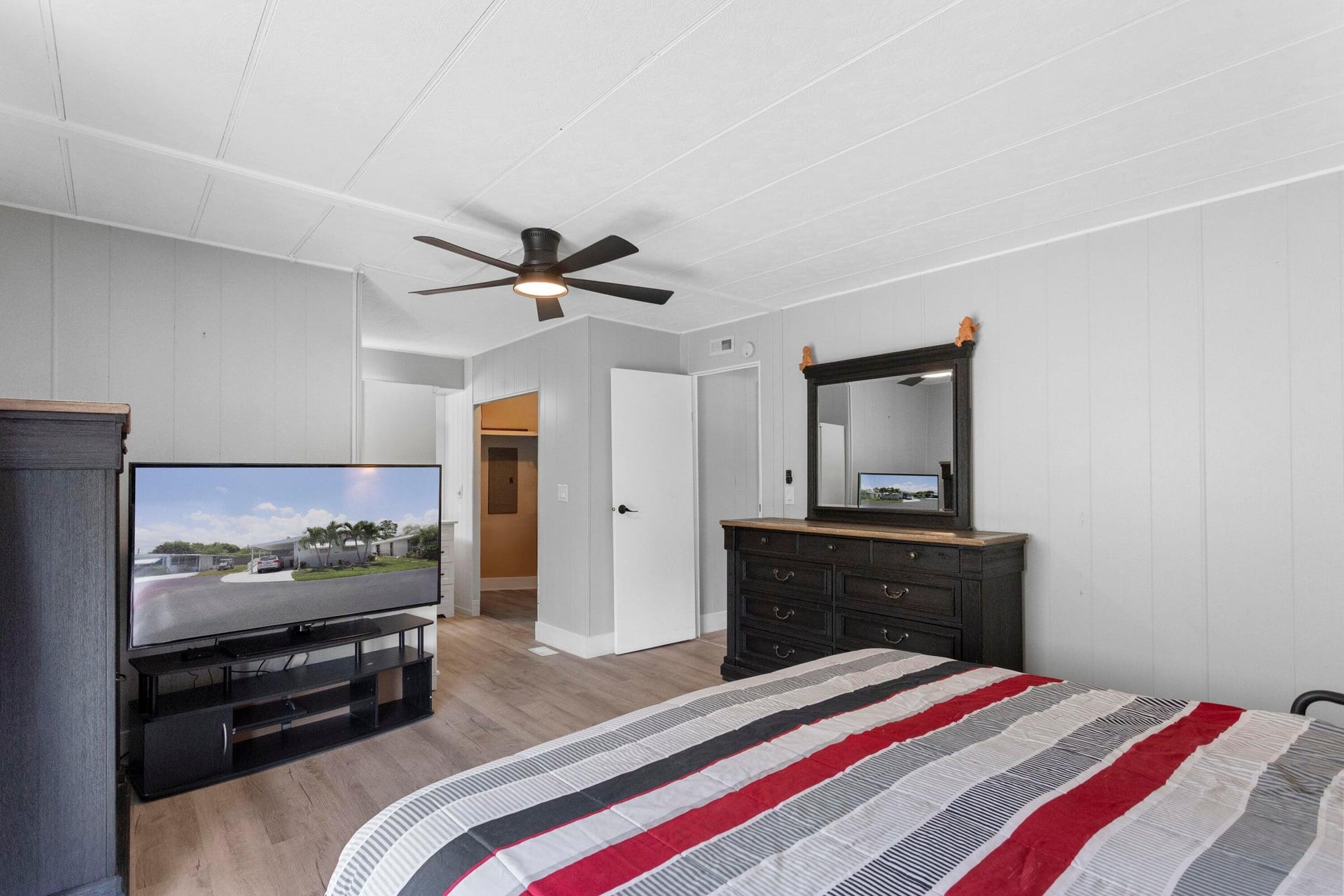 Residence photo 17