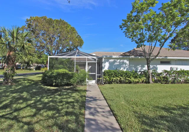 Residence photo 3