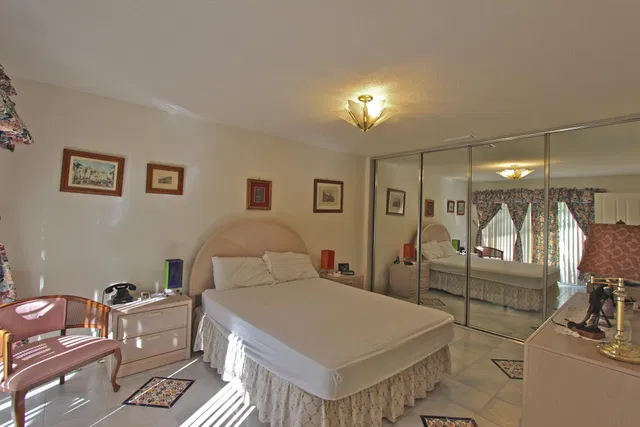 Residence photo 11