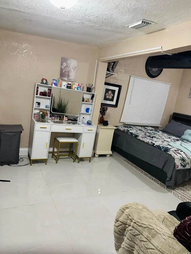 West Palm Beach Residence photo 20