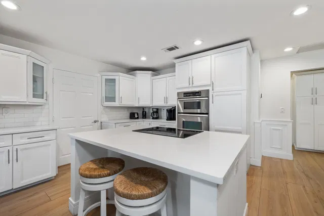  Residence photo 6