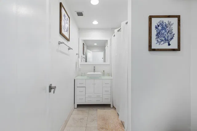 Residence photo 15