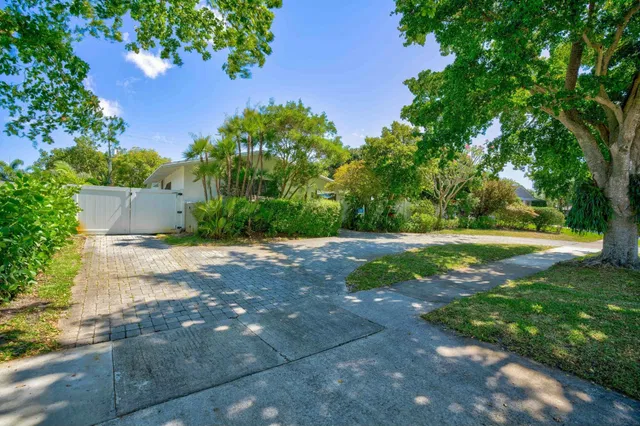 North Palm Beach Country Club Residence photo 27