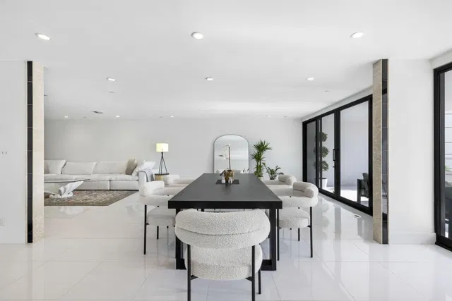 The Plaza of The Palm Beaches Unit Th3f photo 5