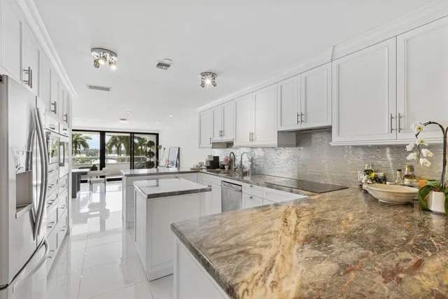 The Plaza of The Palm Beaches Unit Th3f photo 10