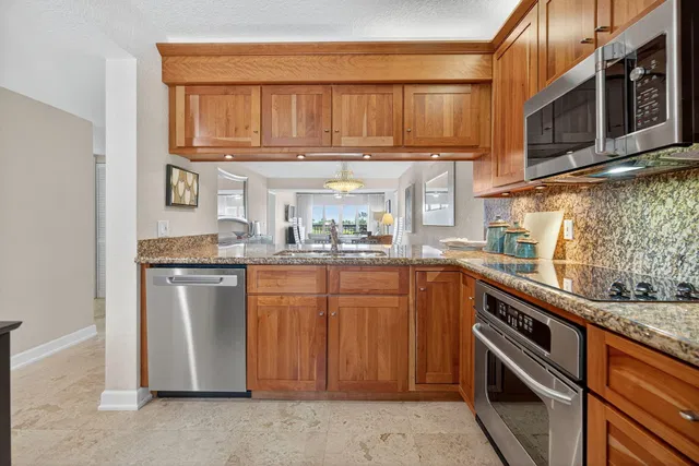 Unit 205 photo 6