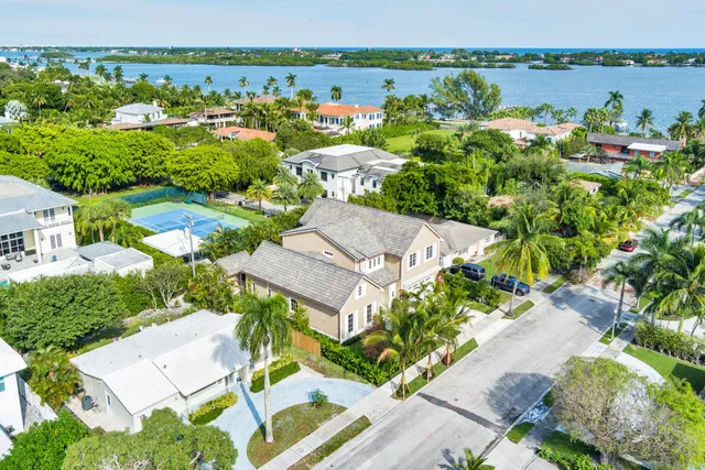 SoSo West Palm Beach Residence photo 33