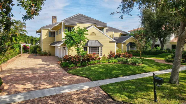 Boca Bath & Tennis Residence photo 5