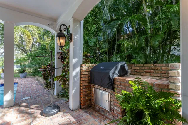 Boca Bath & Tennis Residence photo 10