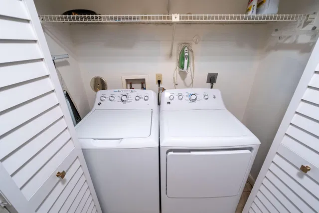 Unit 2511 photo 20