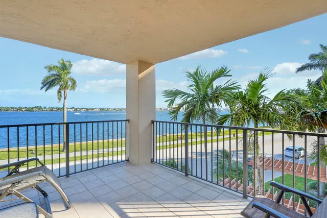 Flagler Pointe Unit 339 photo 10