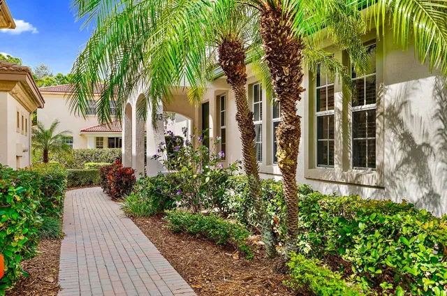 Evergrene Palm Beach Gardens Unit 3-A photo 2