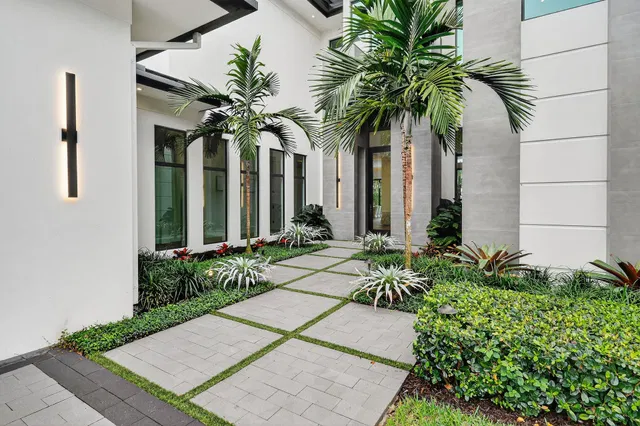 Residence photo 5