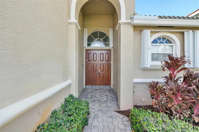  Residence photo 5