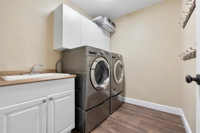  Residence photo 24