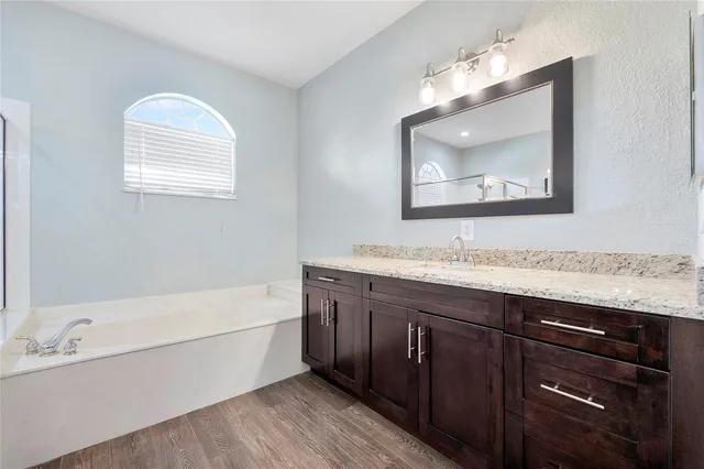  Residence photo 29