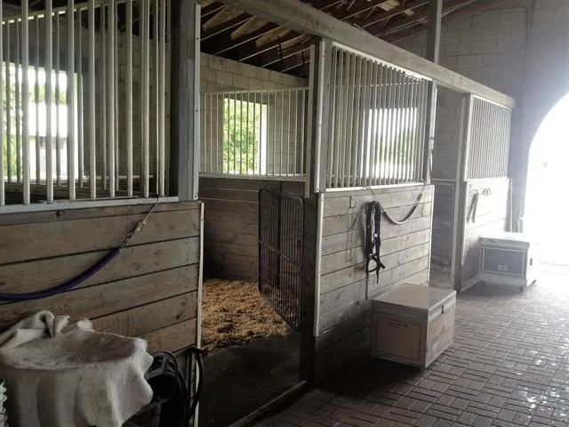 Saddle Trail Park Unit Barn photo 5