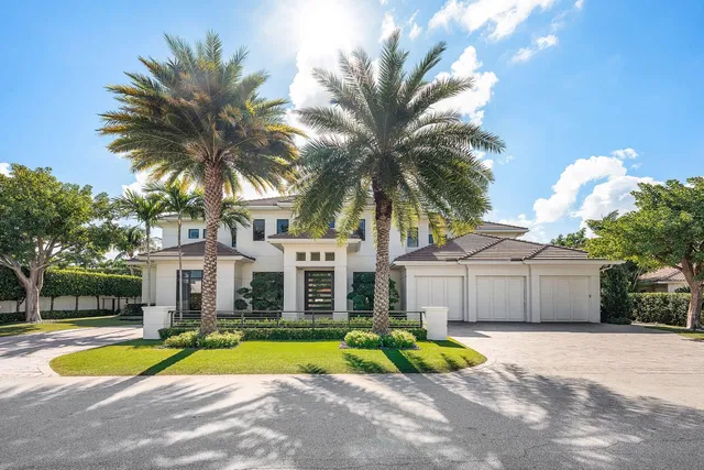 Royal Palm Yacht and Country Club Residence photo 4