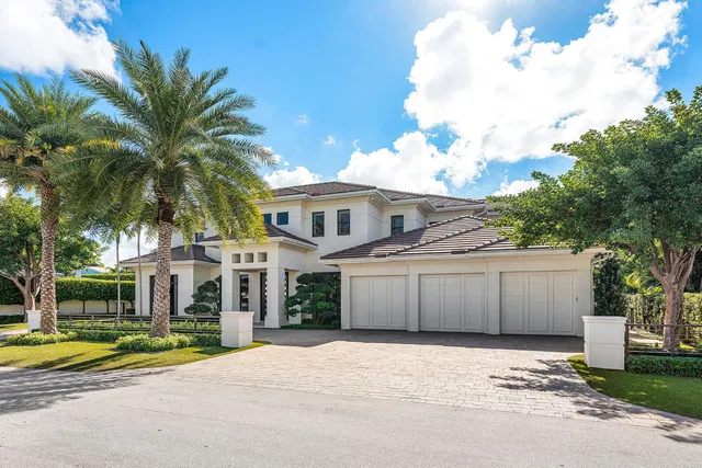 Royal Palm Yacht and Country Club Residence photo 5