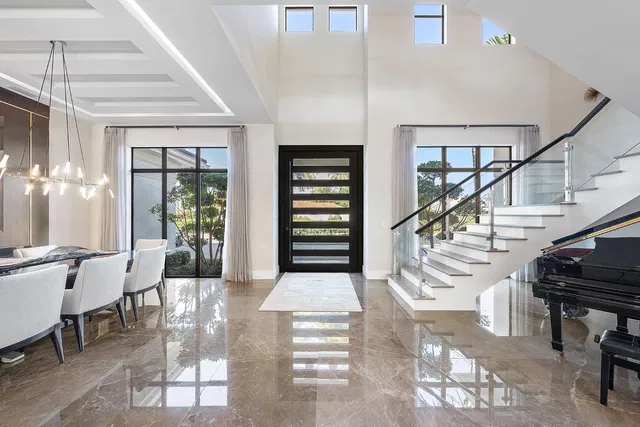 Royal Palm Yacht and Country Club Residence photo 9