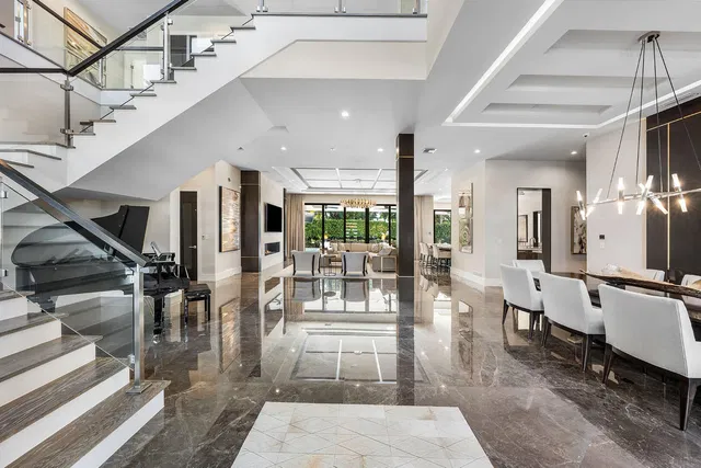 Royal Palm Yacht and Country Club Residence photo 10