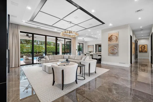 Royal Palm Yacht and Country Club Residence photo 16