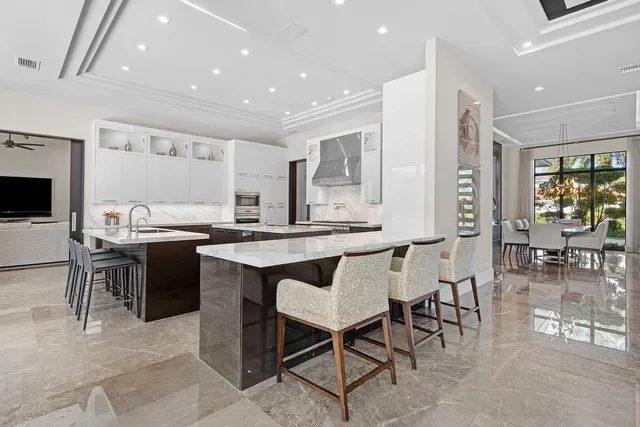 Royal Palm Yacht and Country Club Residence photo 18