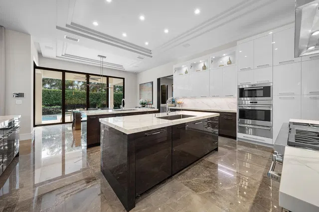 Royal Palm Yacht and Country Club Residence photo 20
