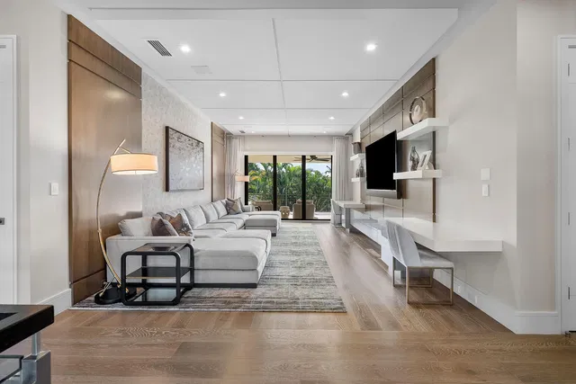 Royal Palm Yacht and Country Club Residence photo 57