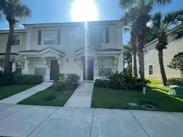 Residence photo 8