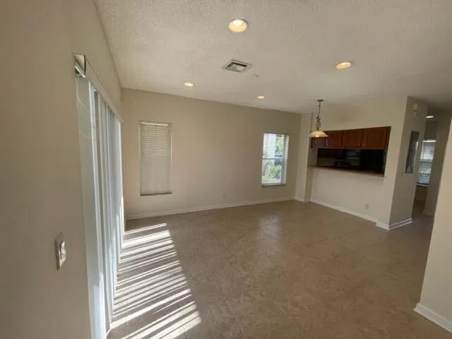 Residence photo 14