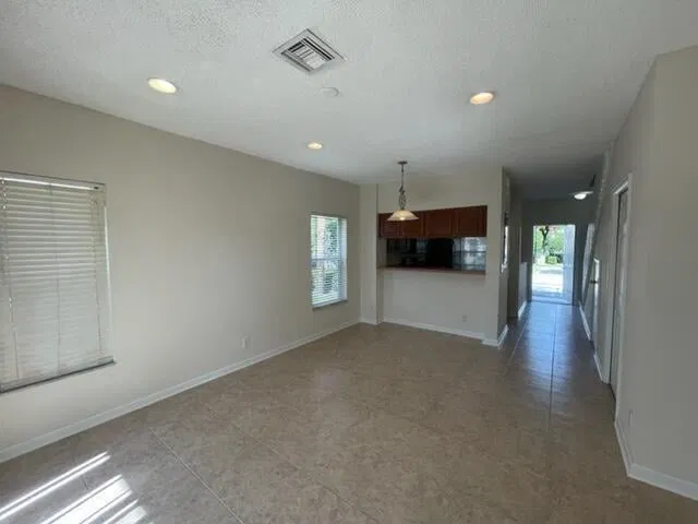 Residence photo 15