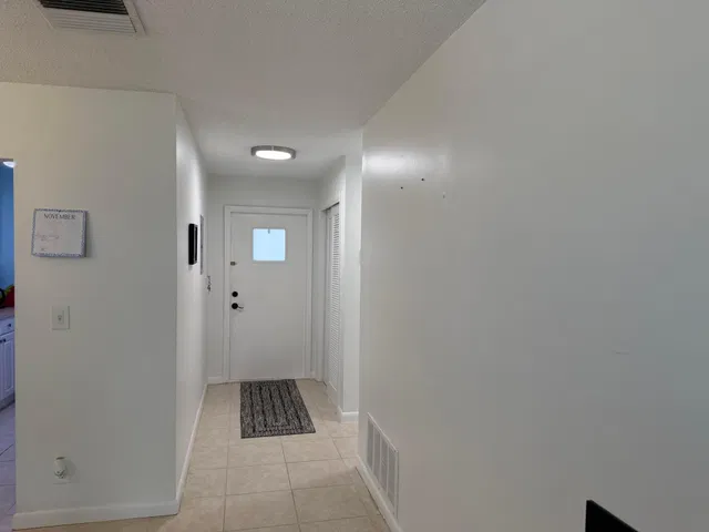 Unit 152 photo 3
