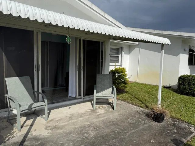 Unit 152 photo 10