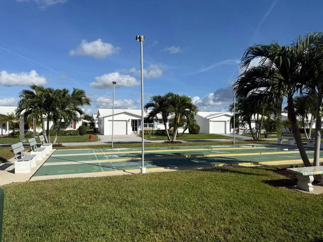 Unit 152 photo 14